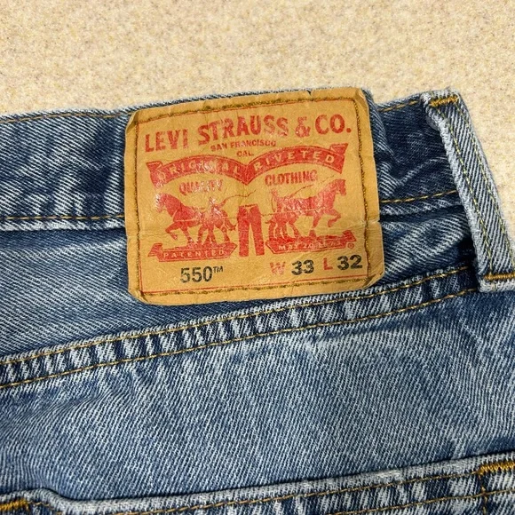 Levi's 550 Mens Relaxed Fit Light Wash Blue Denim Jeans 33x32 Classic Preppy